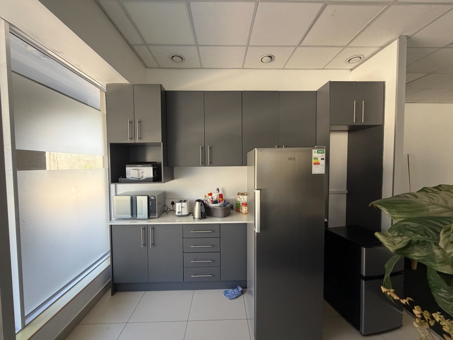 To Let Commercial Property for Rent in Claremont Western Cape